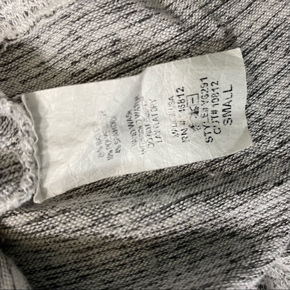 Acemi Dress Gray Short Sleeve Scoop Neck Cutout Back Size Small - Picture 8 of 10